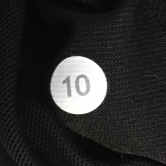 🍋Lululemon size 10 athletic tank built in bra - Picture 6 of 9